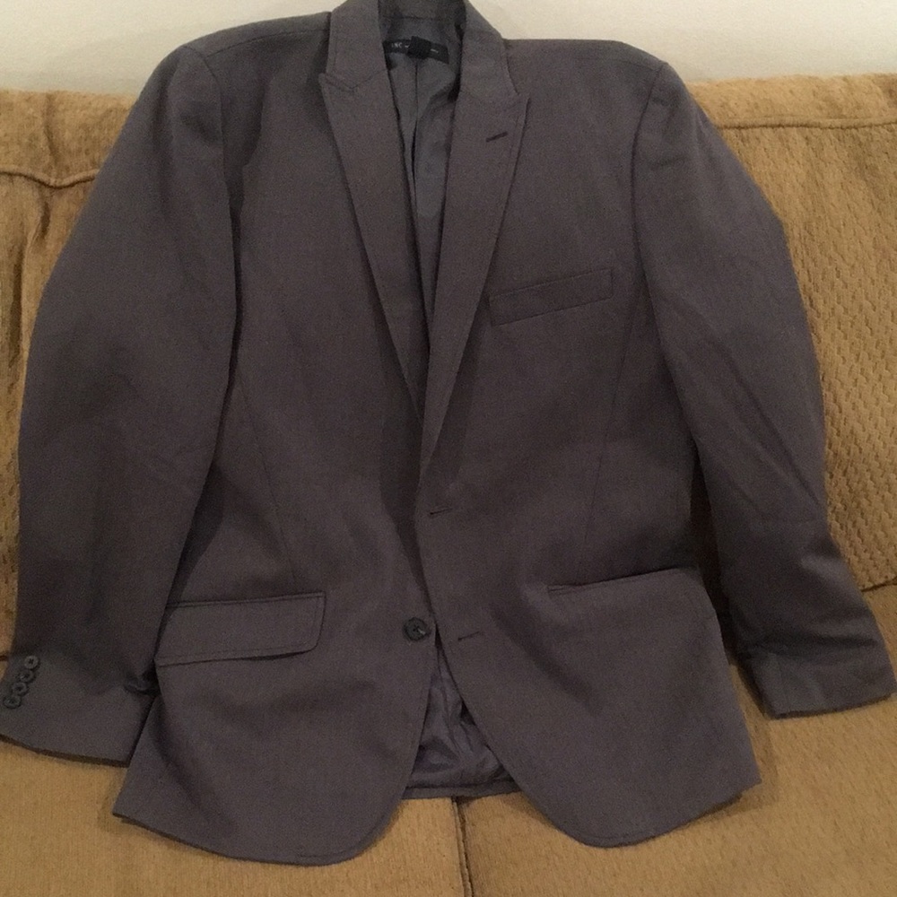 Men’s dressy Jacket in good condition.